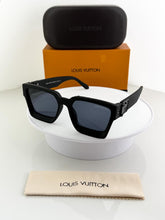LOUIS VUITTON BLACK SUNGLASSES